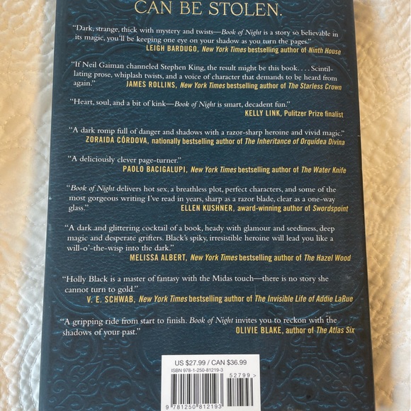 Book of night by Holly Black - Picture 2 of 2